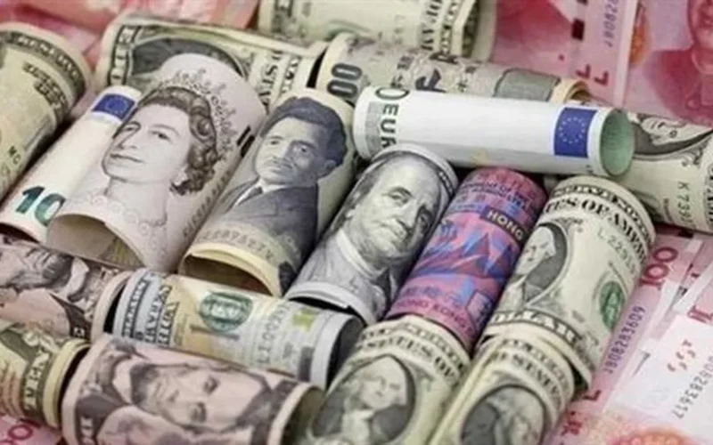 تغيرات يومية في أسعار العملات الأجنبية والعربية داخل البنك التجاري الدولي